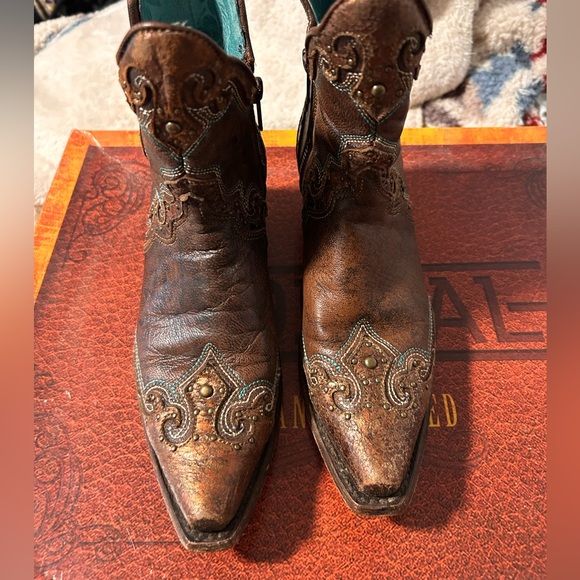 Corral Women's Brown Embroidered and Studded Snip Toe Bootie - Picture 3 of 6